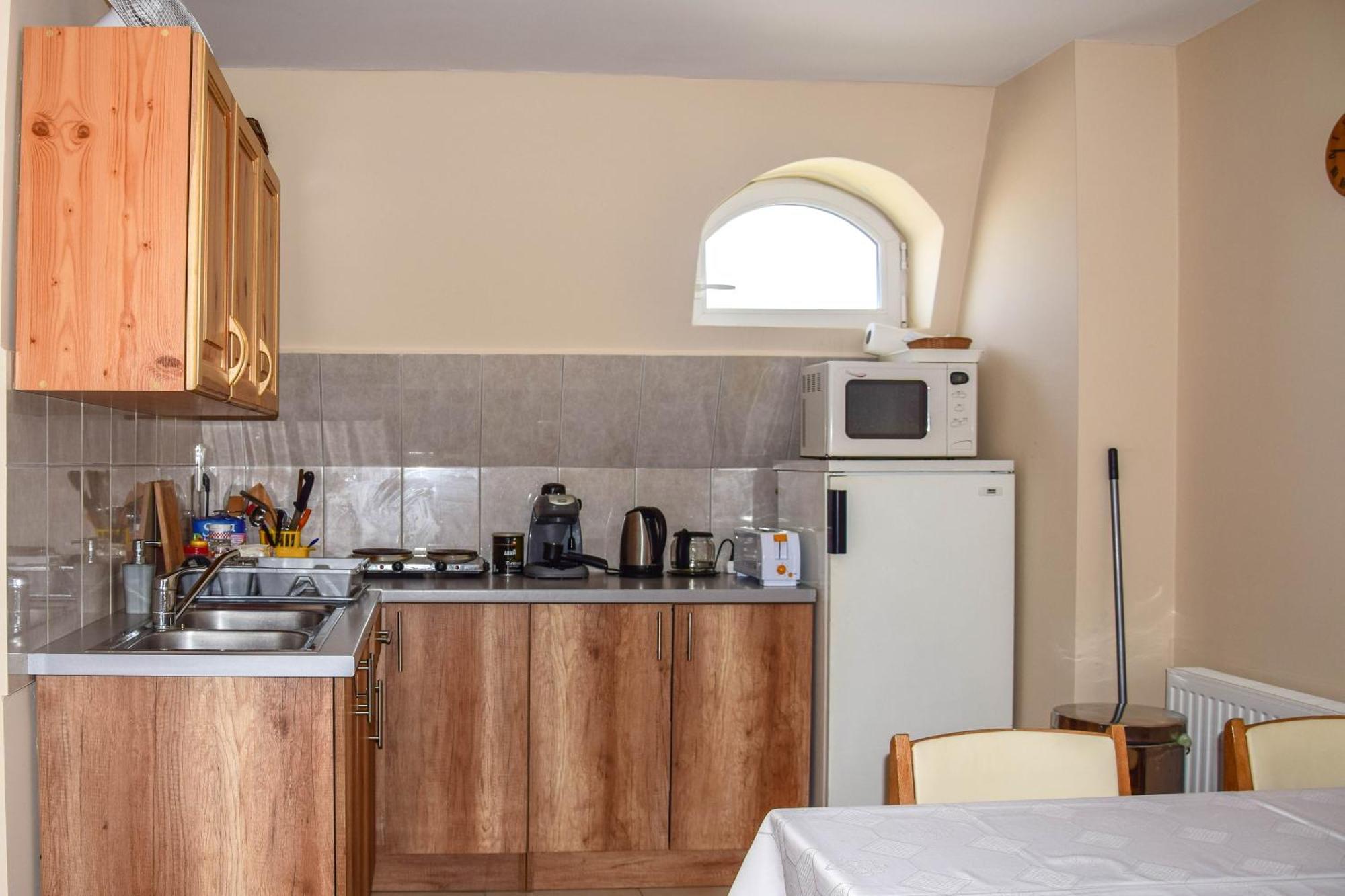 Ambrozia Guesthouse นาชคานีจา ภายนอก รูปภาพ