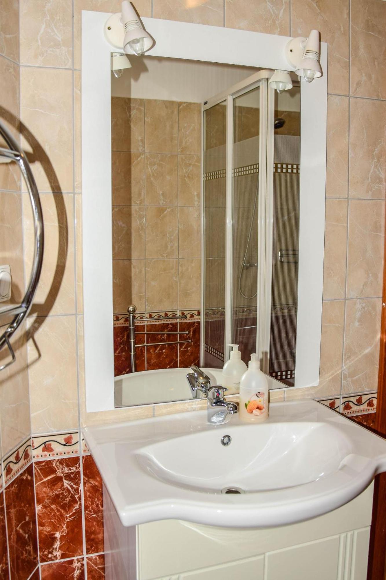 Ambrozia Guesthouse นาชคานีจา ภายนอก รูปภาพ